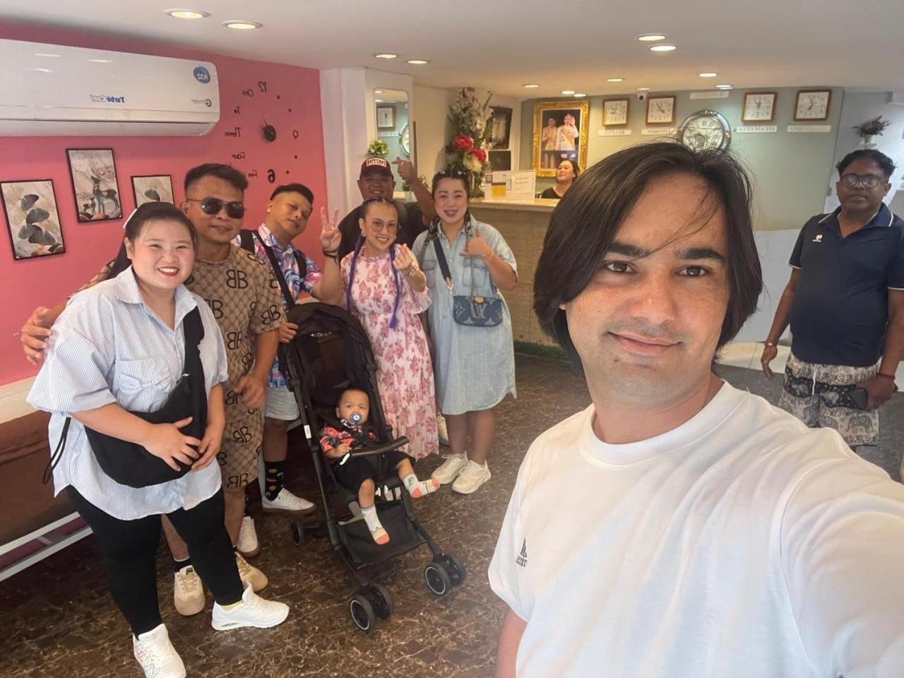 Miracle Gallery Hotel Makkasan Экстерьер фото