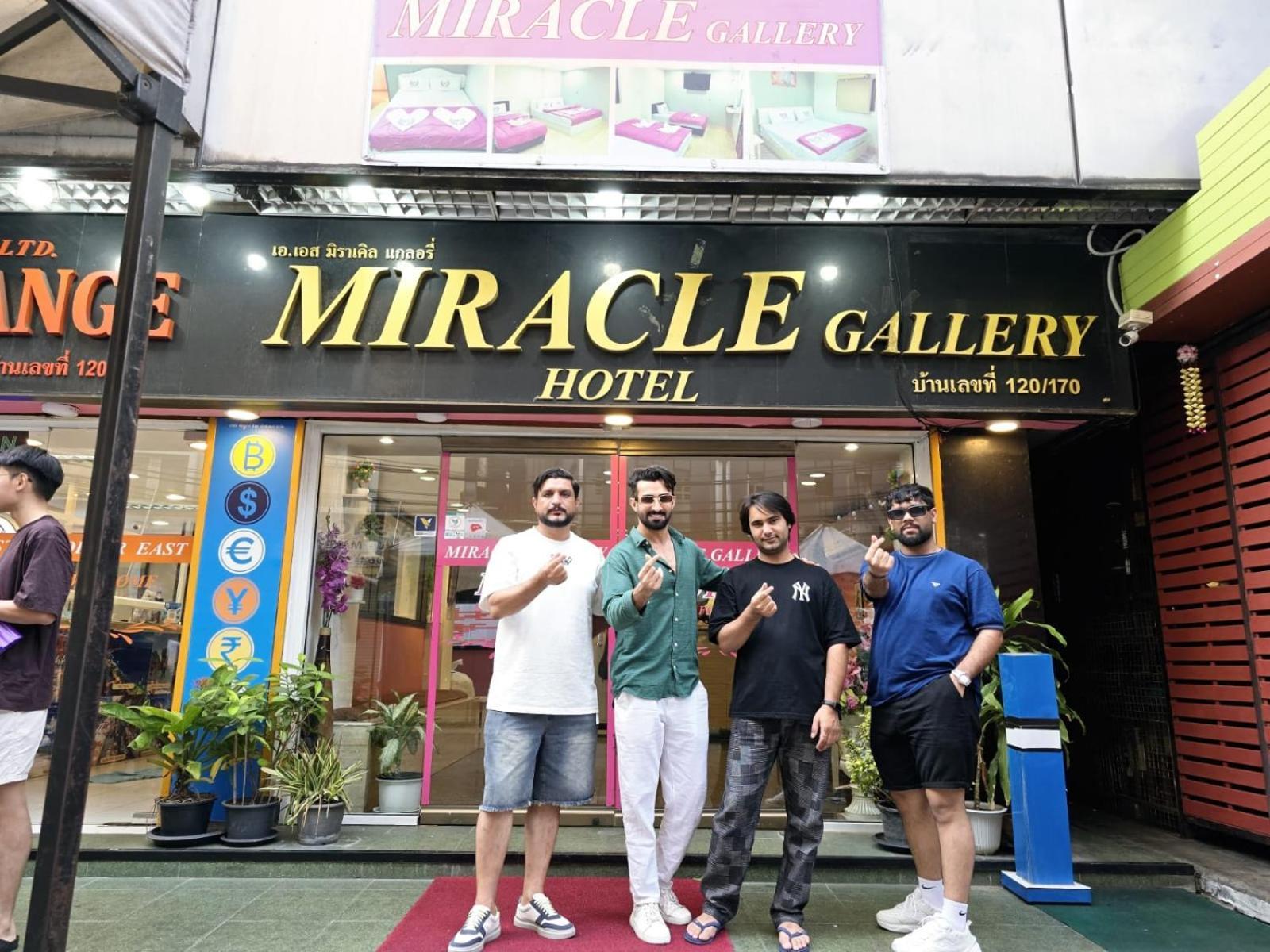 Miracle Gallery Hotel Makkasan Экстерьер фото